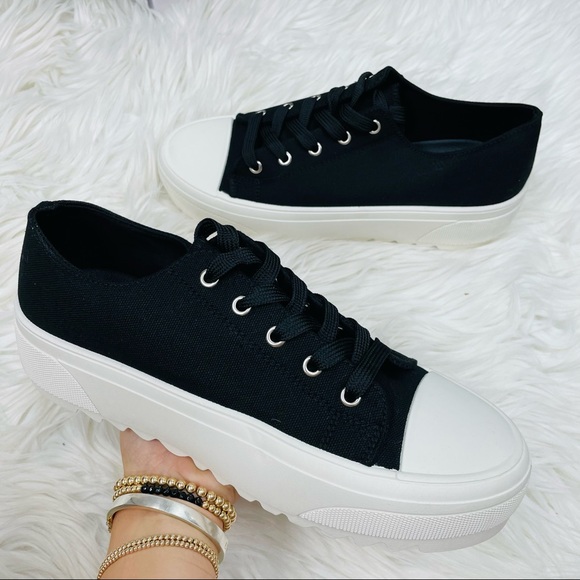 Black canvas platform sneaker - Picture 6 of 11